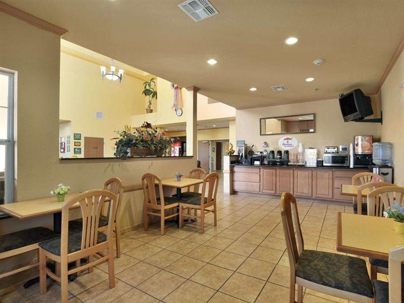 Hotel Super 8 By Wyndham San Antonio/Alamodome Area Exteriér fotografie