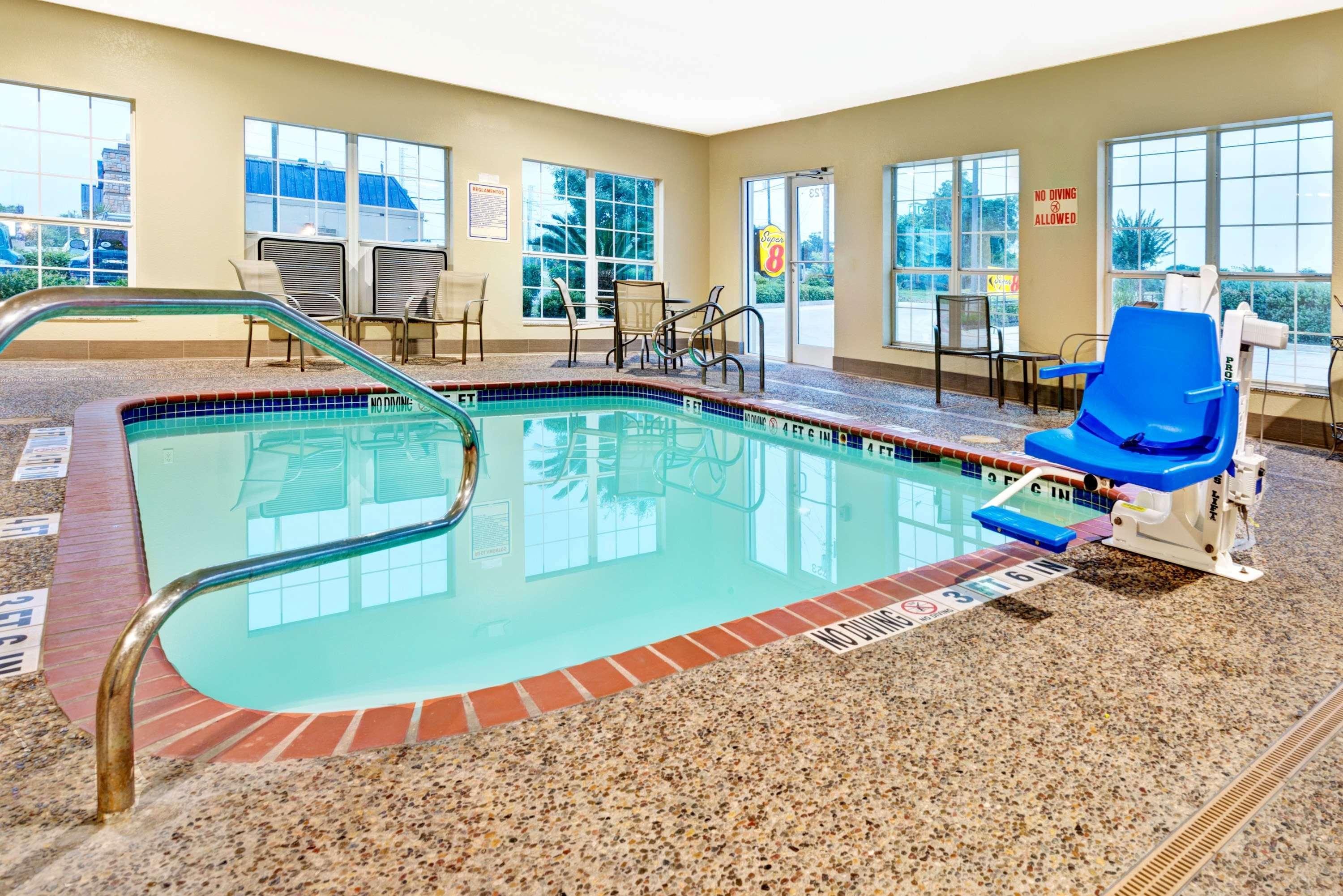 Hotel Super 8 By Wyndham San Antonio/Alamodome Area Exteriér fotografie