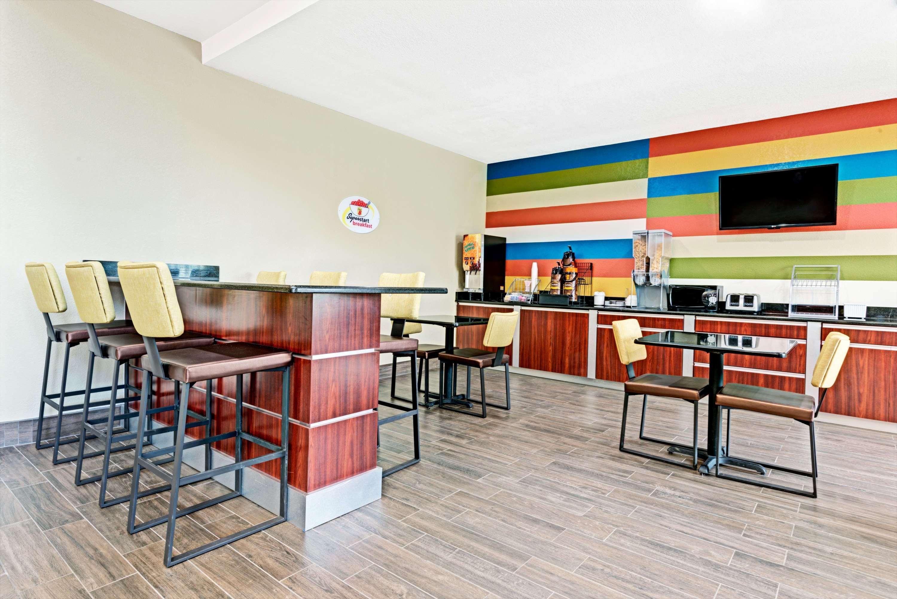 Hotel Super 8 By Wyndham San Antonio/Alamodome Area Exteriér fotografie